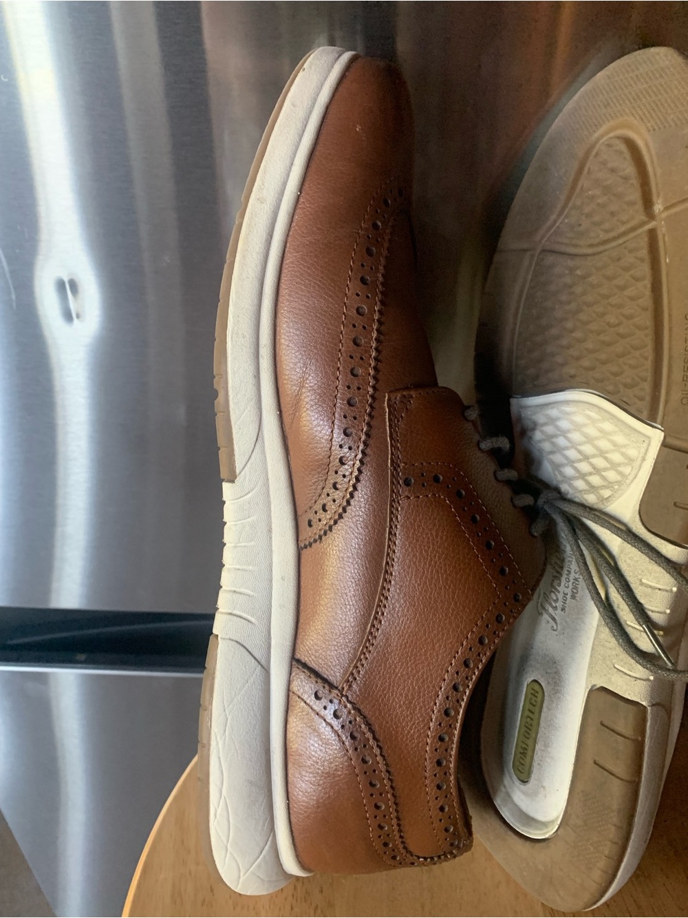 Florsheim Men's Brown Leather Wingtip Derbys with Gray Laces